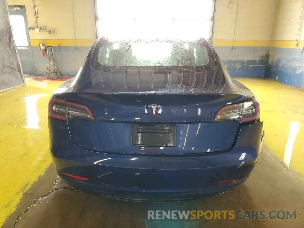 6 Photograph of a damaged car 5YJ3E1EA6NF369198 TESLA MODEL 3 2022