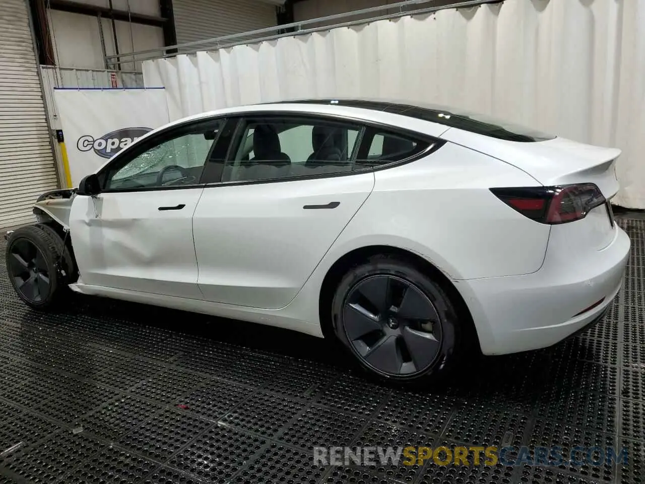 2 Photograph of a damaged car 5YJ3E1EA6NF370092 TESLA MODEL 3 2022