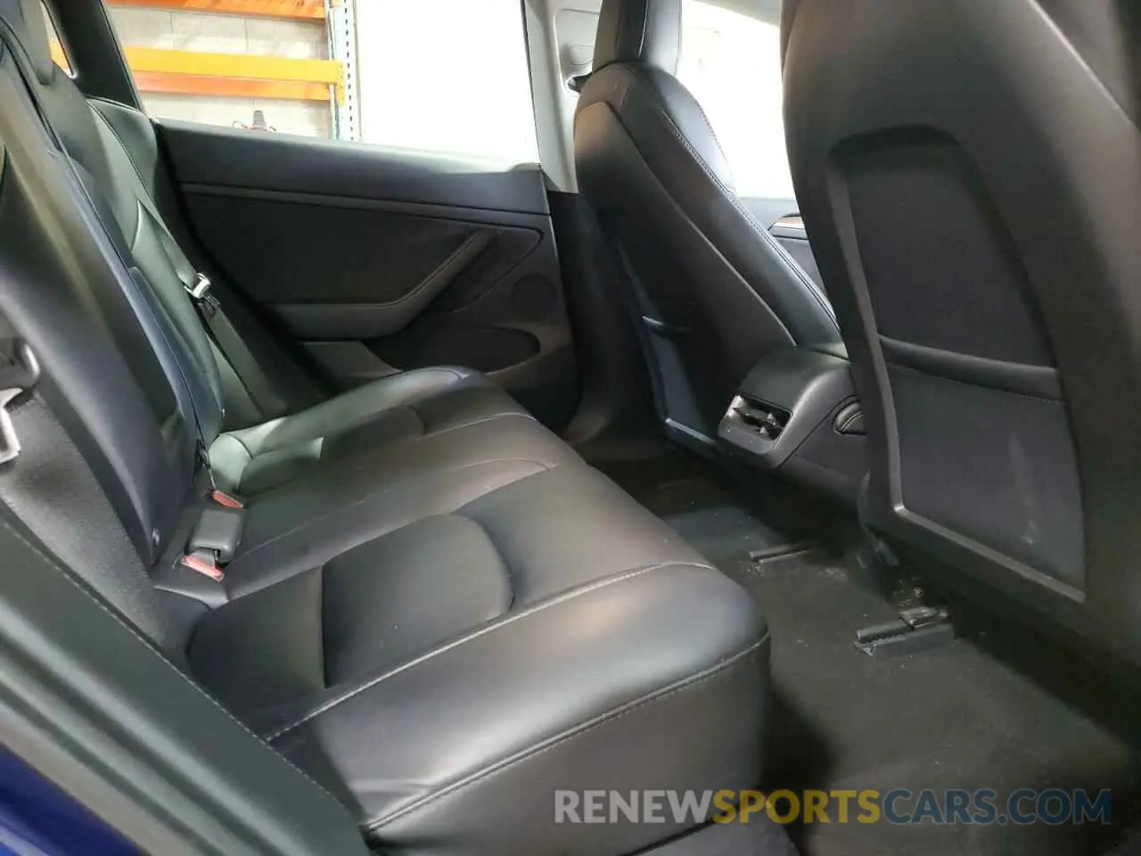 10 Photograph of a damaged car 5YJ3E1EA6NF370786 TESLA MODEL 3 2022