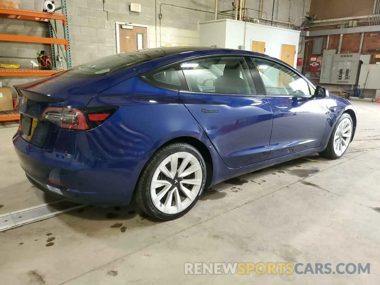 3 Photograph of a damaged car 5YJ3E1EA6NF370786 TESLA MODEL 3 2022