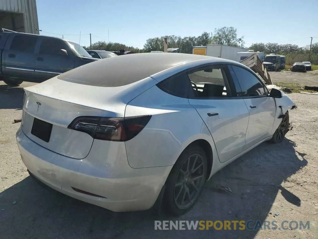 3 Photograph of a damaged car 5YJ3E1EA6NF370867 TESLA MODEL 3 2022