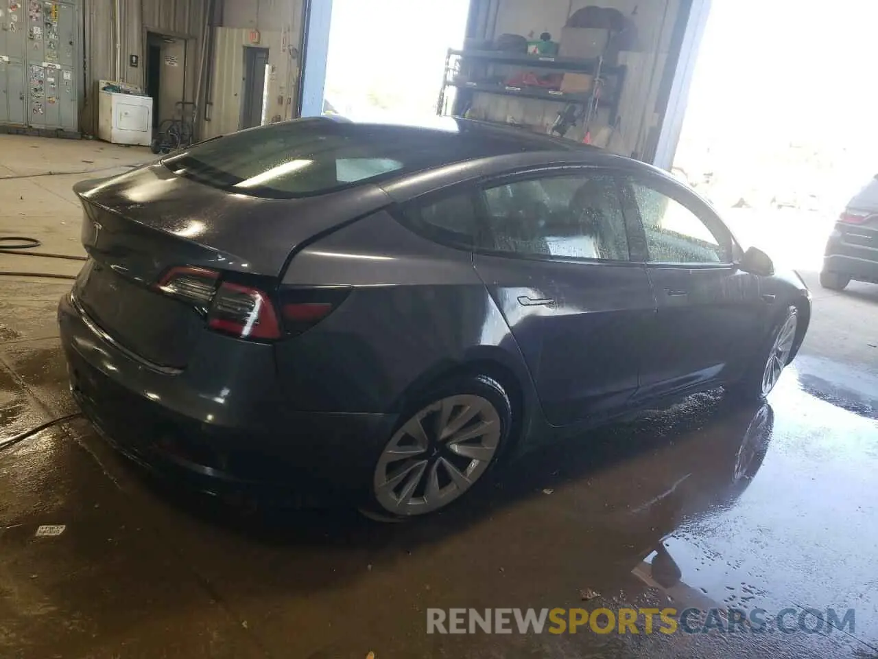 3 Photograph of a damaged car 5YJ3E1EA6NF370965 TESLA MODEL 3 2022