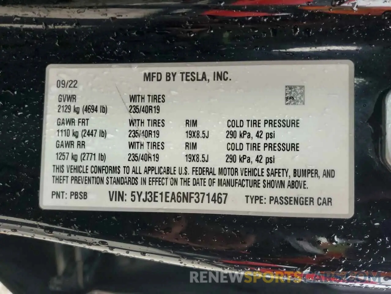 12 Photograph of a damaged car 5YJ3E1EA6NF371467 TESLA MODEL 3 2022