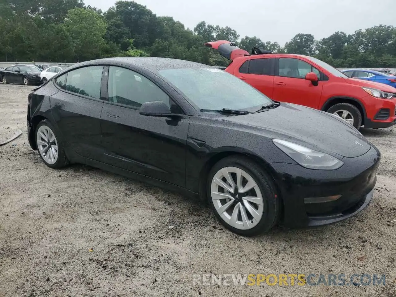 4 Photograph of a damaged car 5YJ3E1EA6NF371467 TESLA MODEL 3 2022