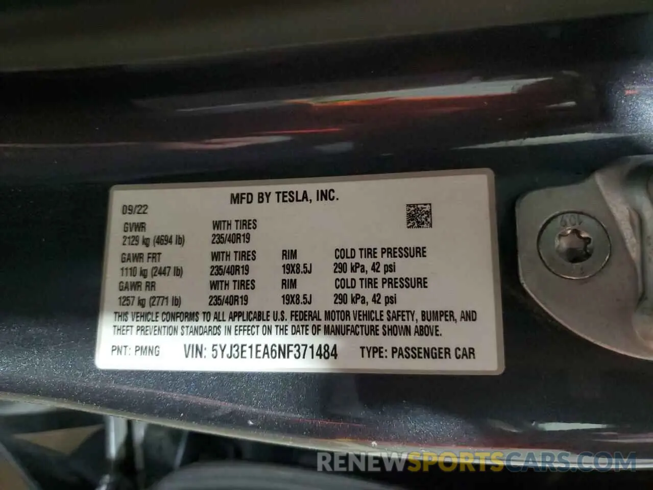 13 Photograph of a damaged car 5YJ3E1EA6NF371484 TESLA MODEL 3 2022