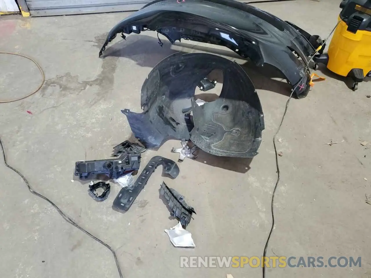 12 Photograph of a damaged car 5YJ3E1EA6NF372067 TESLA MODEL 3 2022