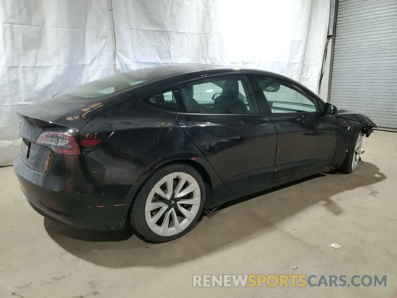3 Photograph of a damaged car 5YJ3E1EA6NF372067 TESLA MODEL 3 2022