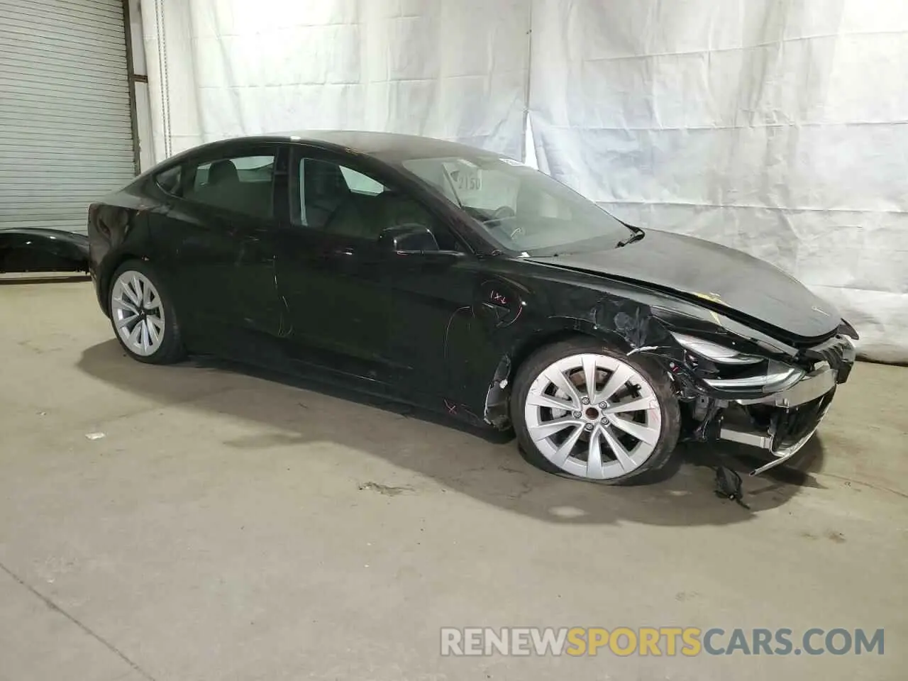 4 Photograph of a damaged car 5YJ3E1EA6NF372067 TESLA MODEL 3 2022