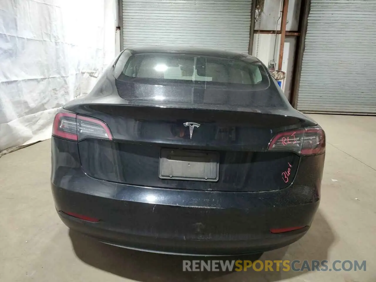 6 Photograph of a damaged car 5YJ3E1EA6NF372067 TESLA MODEL 3 2022