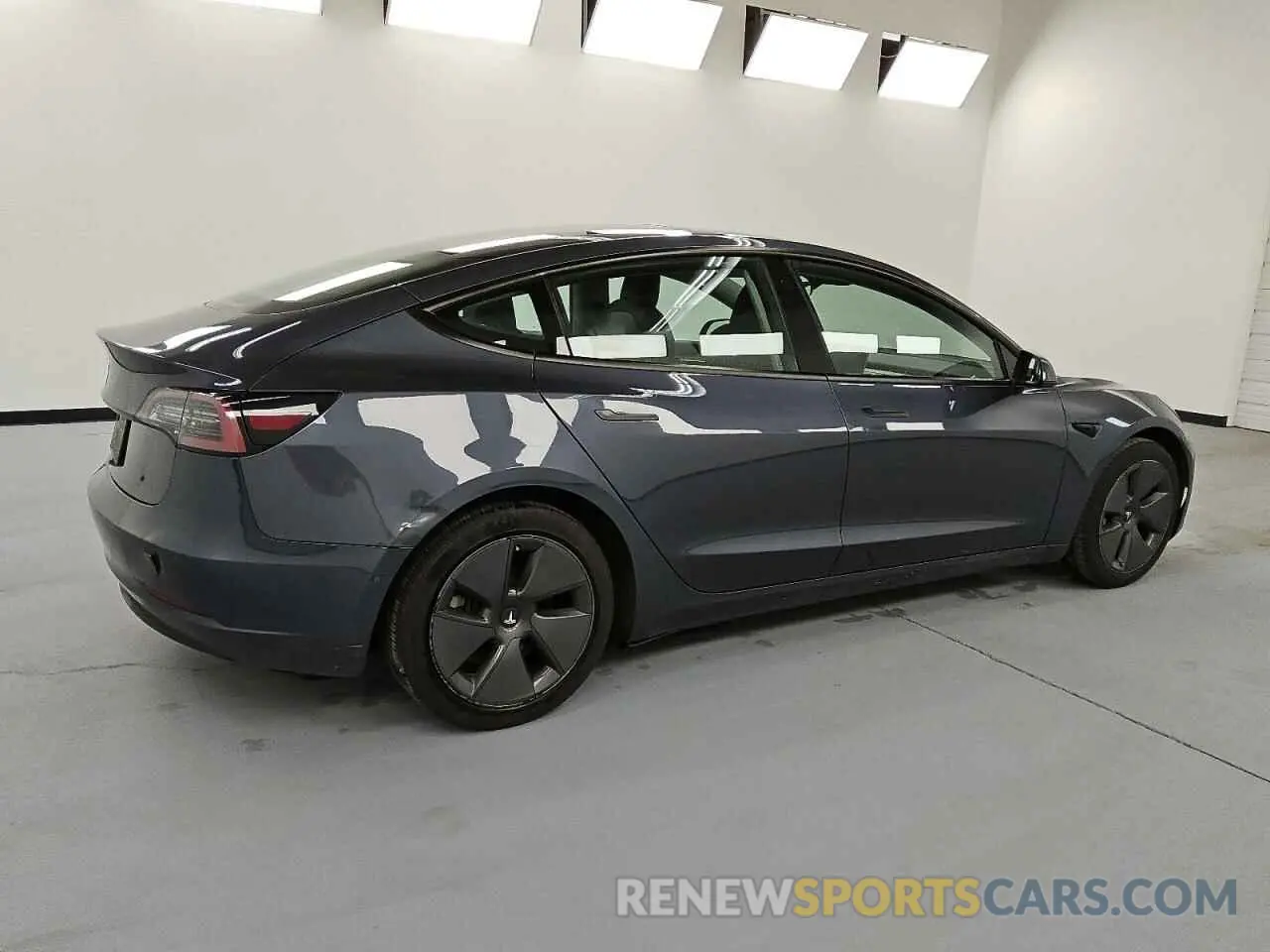 3 Photograph of a damaged car 5YJ3E1EA6NF372151 TESLA MODEL 3 2022