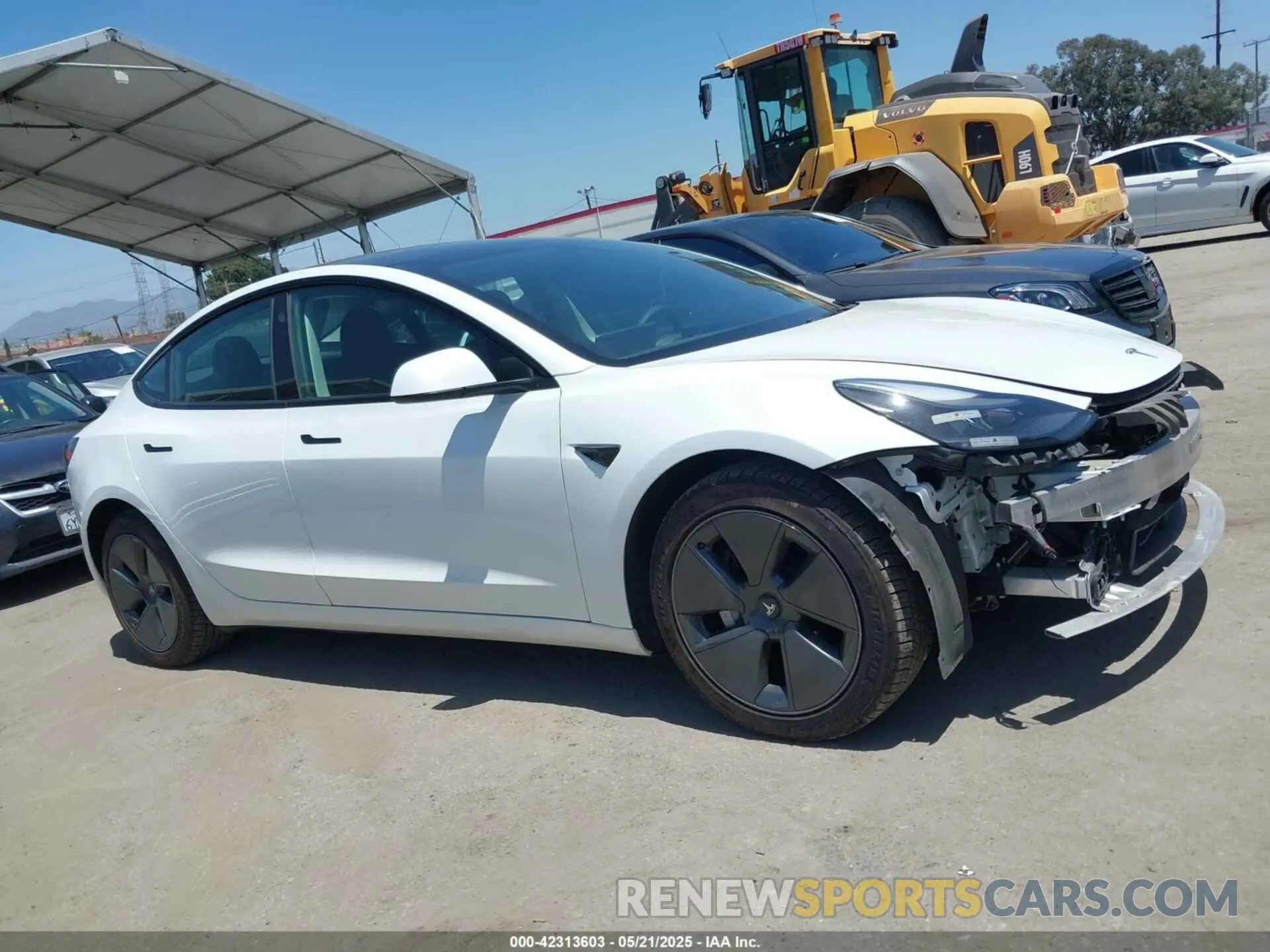 14 Photograph of a damaged car 5YJ3E1EA6NF376605 TESLA MODEL 3 2022