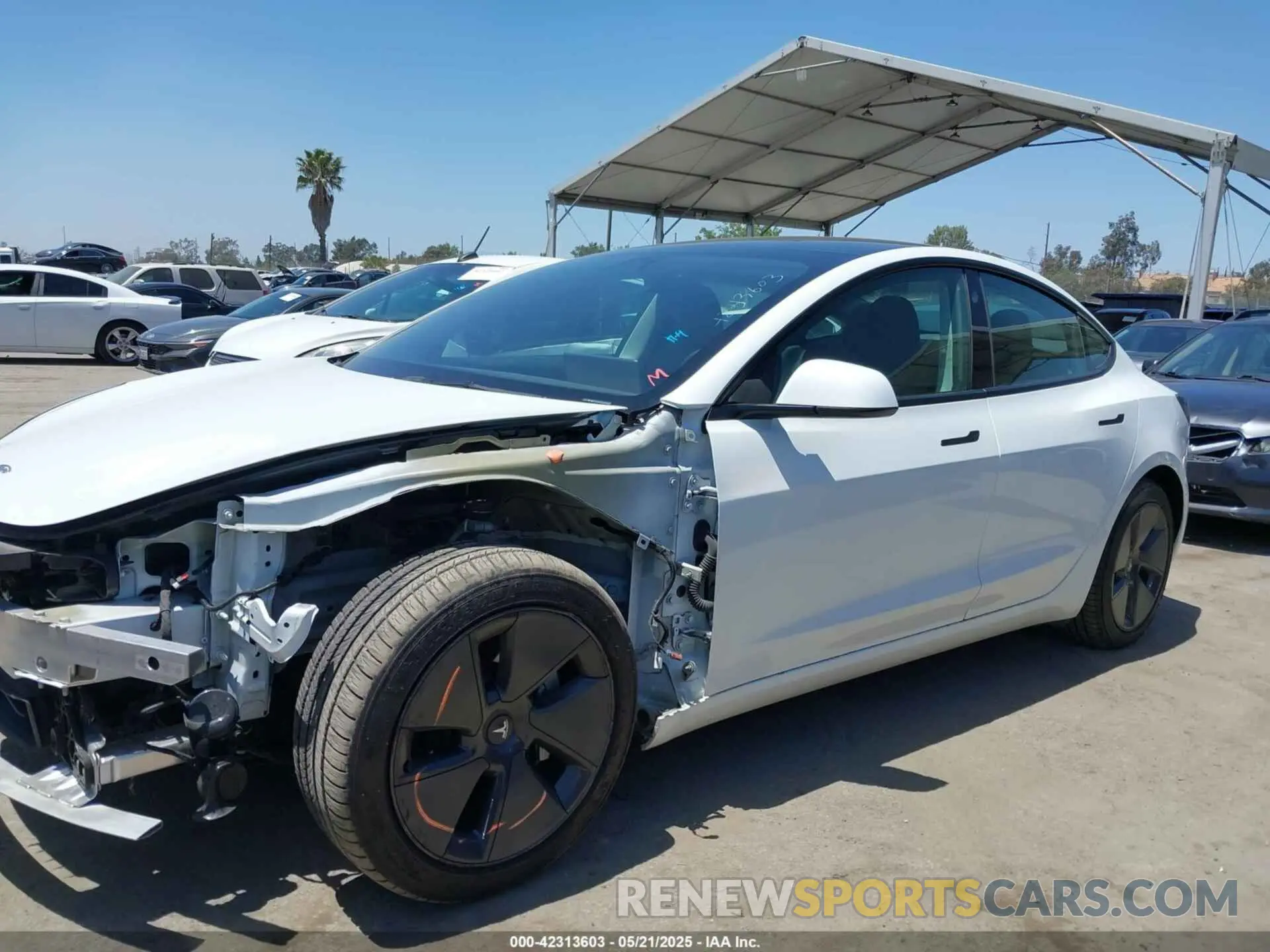 15 Photograph of a damaged car 5YJ3E1EA6NF376605 TESLA MODEL 3 2022