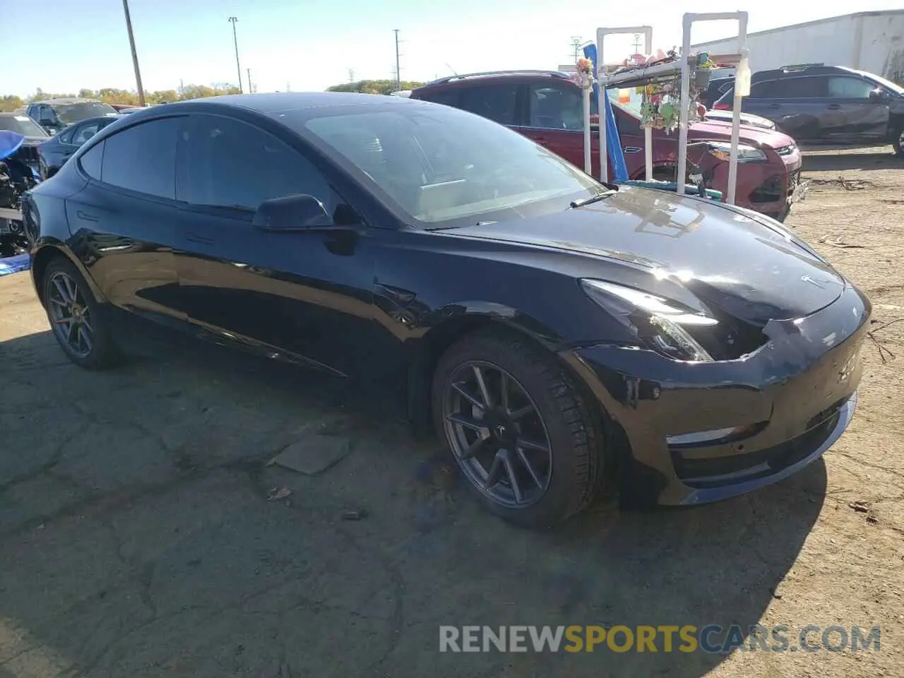 4 Photograph of a damaged car 5YJ3E1EA7NF101342 TESLA MODEL 3 2022
