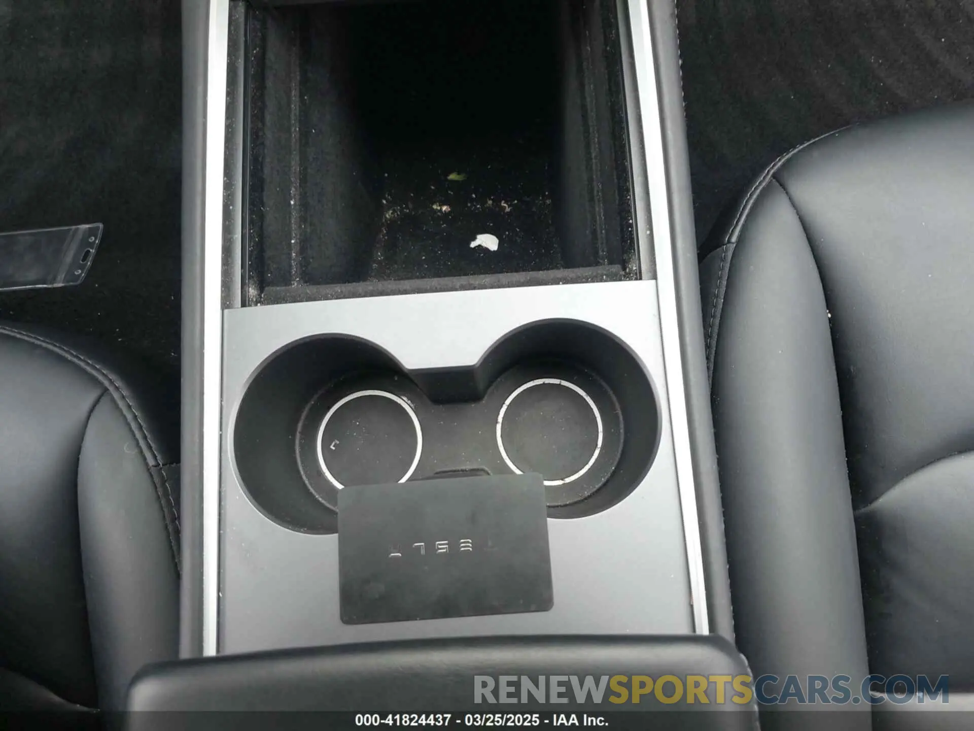 11 Photograph of a damaged car 5YJ3E1EA7NF108758 TESLA MODEL 3 2022