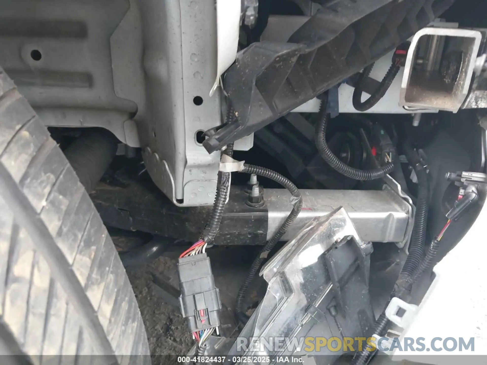 12 Photograph of a damaged car 5YJ3E1EA7NF108758 TESLA MODEL 3 2022