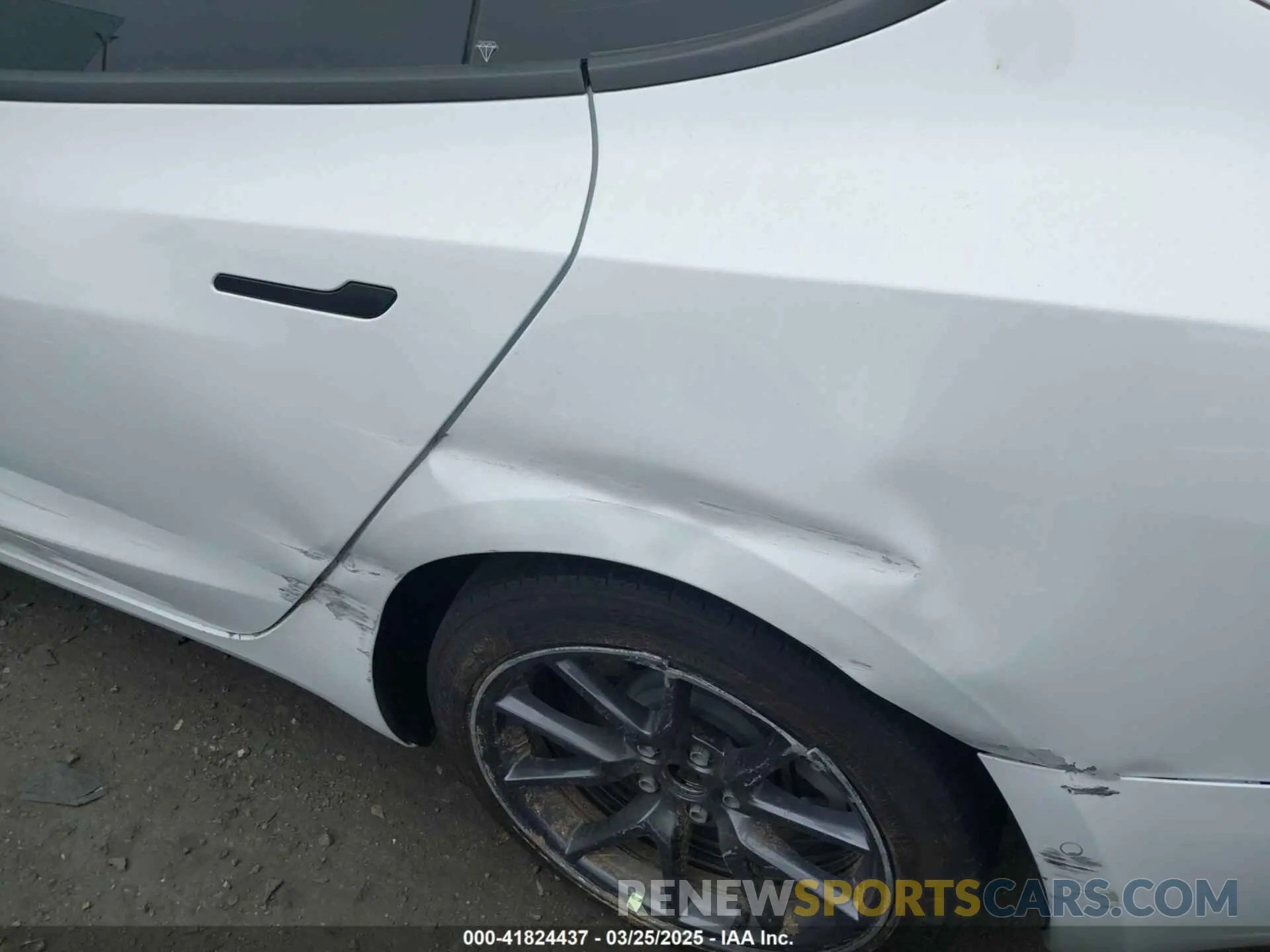 23 Photograph of a damaged car 5YJ3E1EA7NF108758 TESLA MODEL 3 2022