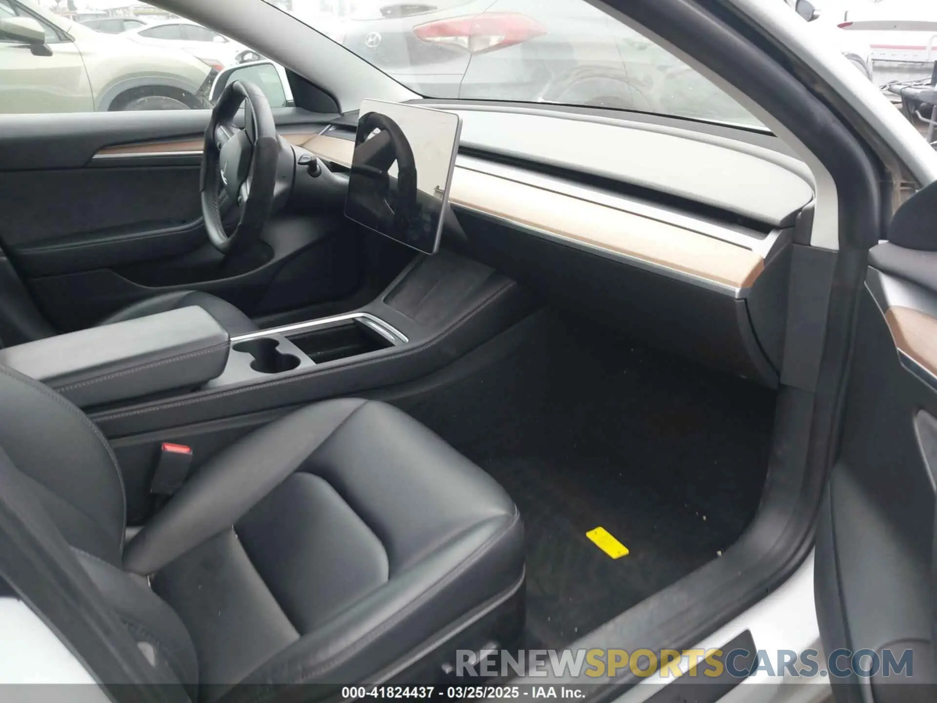 5 Photograph of a damaged car 5YJ3E1EA7NF108758 TESLA MODEL 3 2022