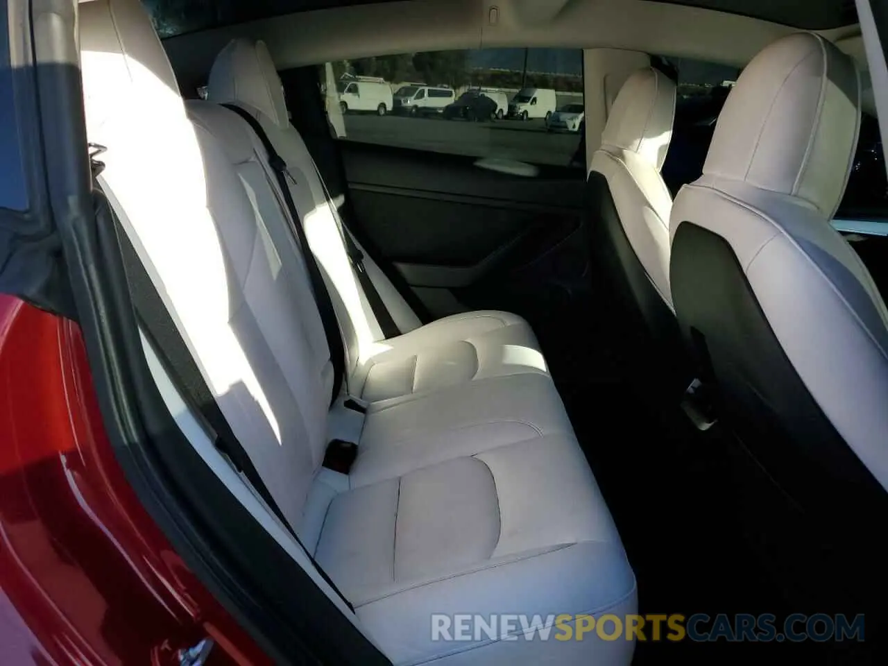 10 Photograph of a damaged car 5YJ3E1EA7NF132574 TESLA MODEL 3 2022