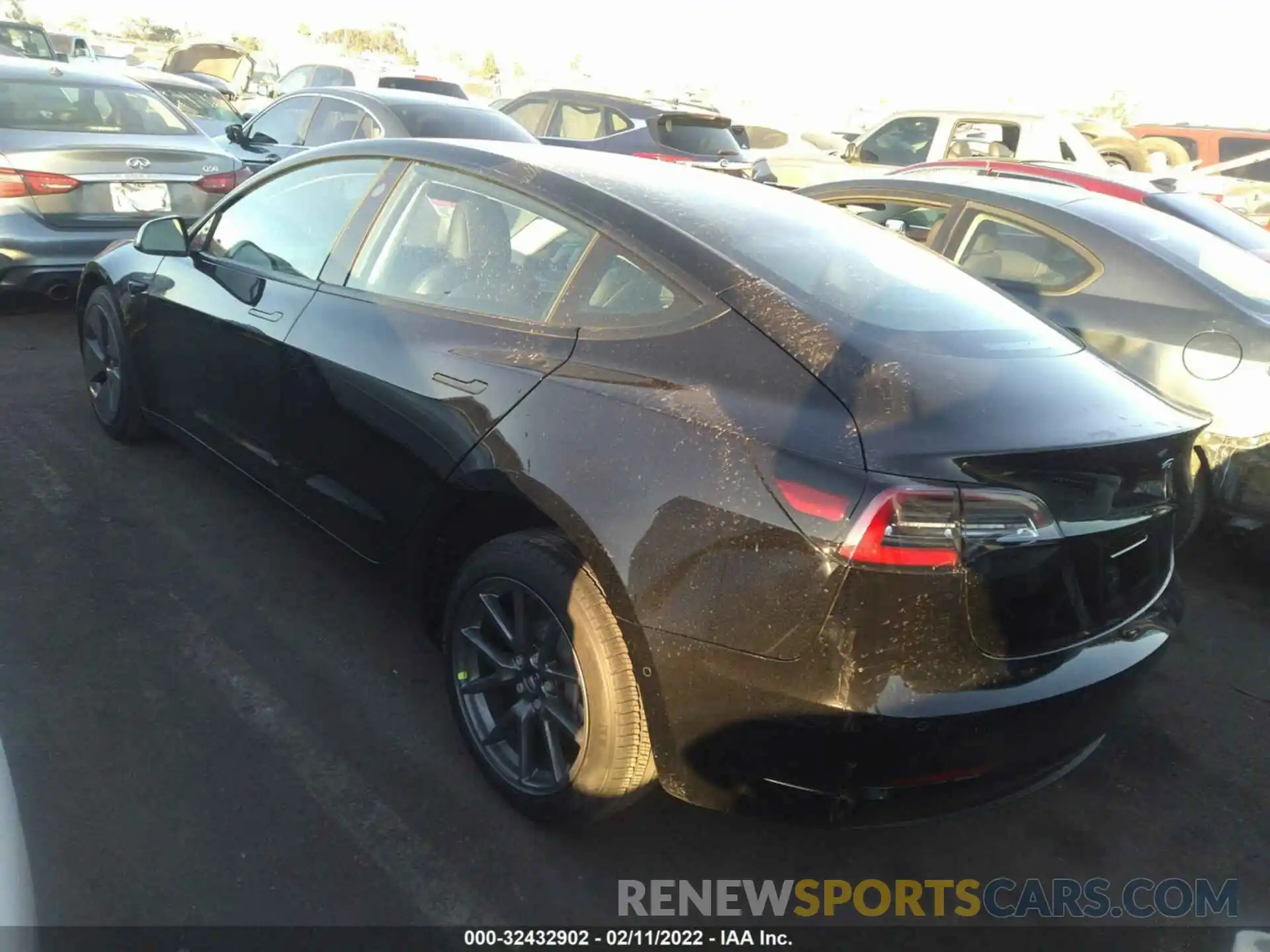 3 Photograph of a damaged car 5YJ3E1EA7NF148113 TESLA MODEL 3 2022