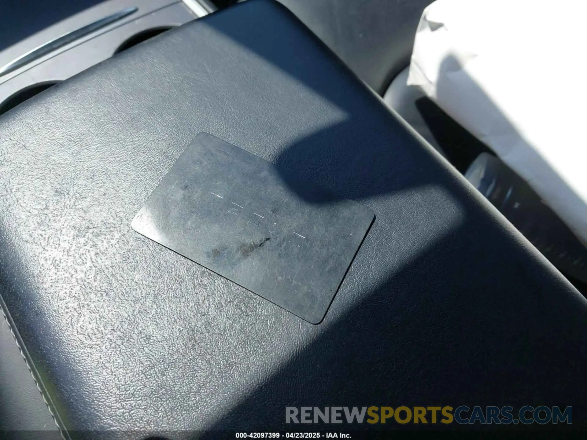 11 Photograph of a damaged car 5YJ3E1EA7NF152114 TESLA MODEL 3 2022