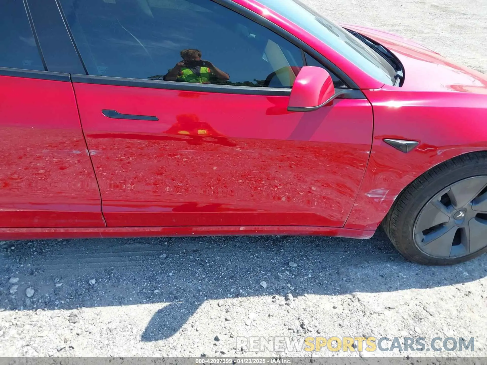 20 Photograph of a damaged car 5YJ3E1EA7NF152114 TESLA MODEL 3 2022
