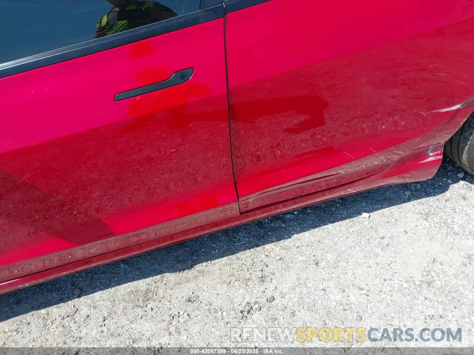 24 Photograph of a damaged car 5YJ3E1EA7NF152114 TESLA MODEL 3 2022