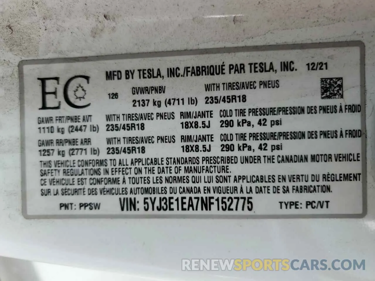 12 Photograph of a damaged car 5YJ3E1EA7NF152775 TESLA MODEL 3 2022