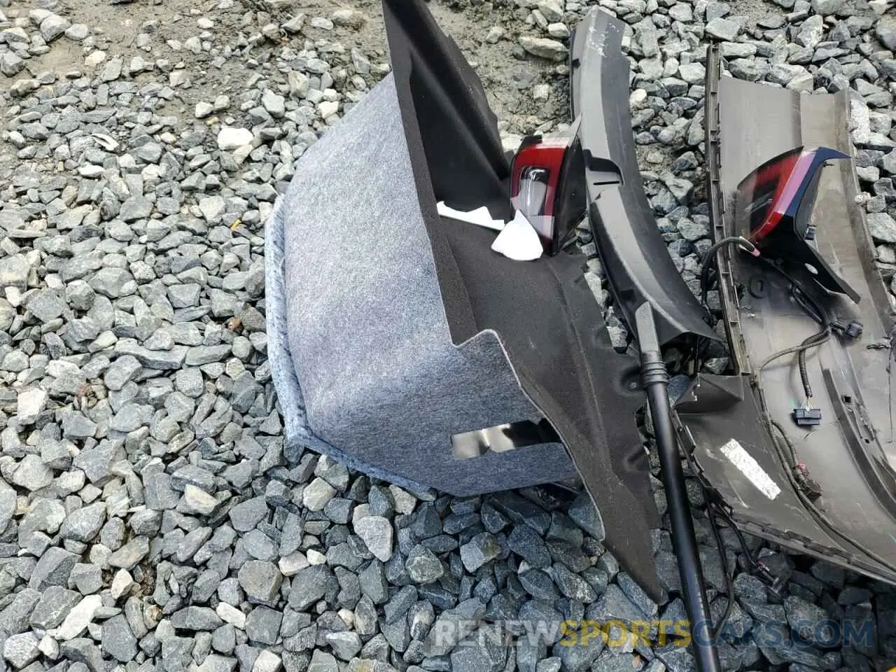 12 Photograph of a damaged car 5YJ3E1EA7NF185338 TESLA MODEL 3 2022