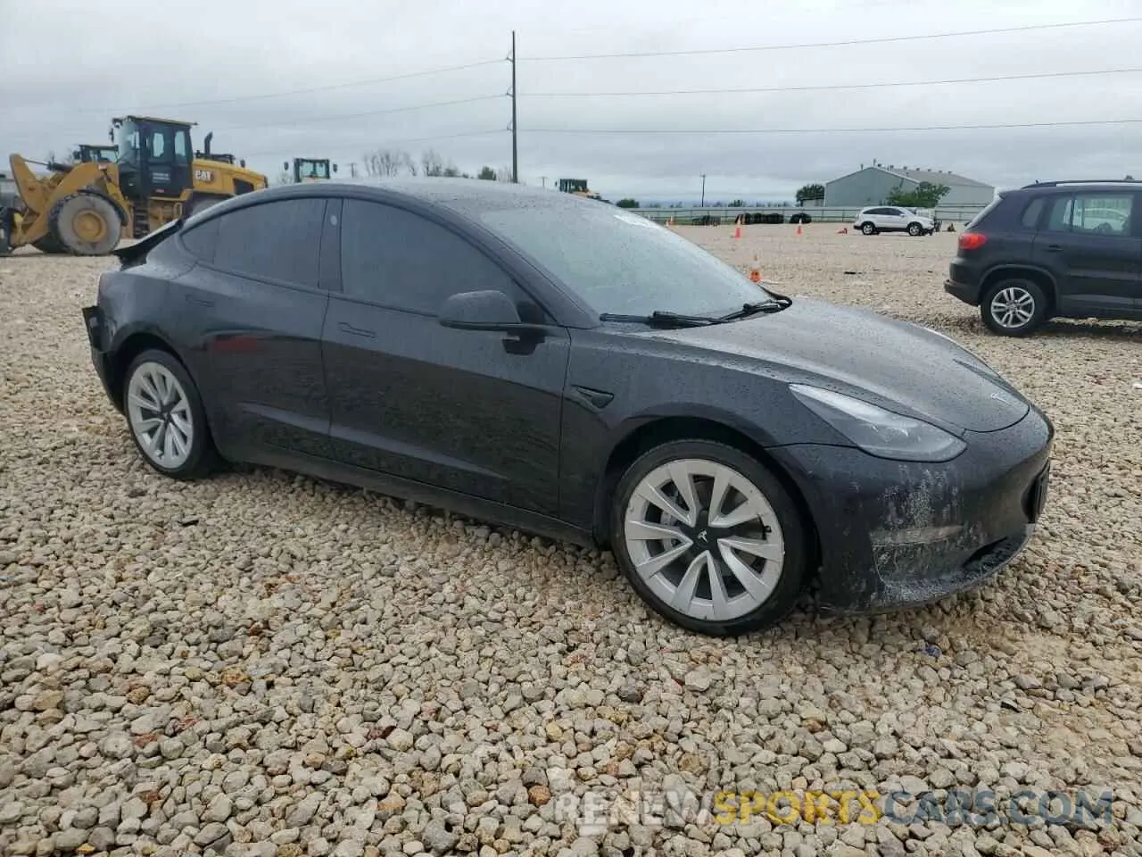 4 Photograph of a damaged car 5YJ3E1EA7NF185677 TESLA MODEL 3 2022
