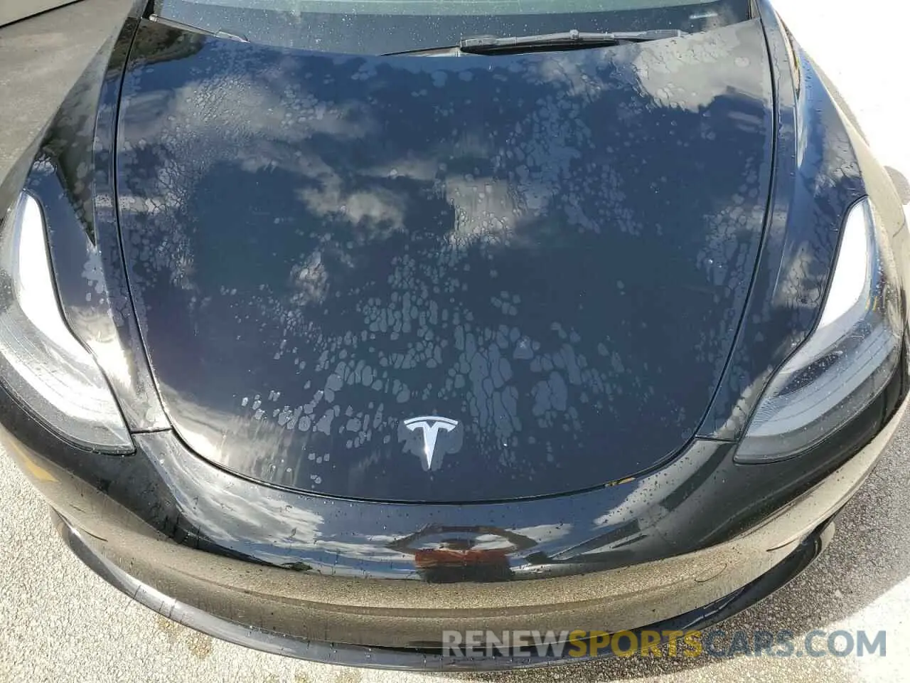 11 Photograph of a damaged car 5YJ3E1EA7NF186733 TESLA MODEL 3 2022