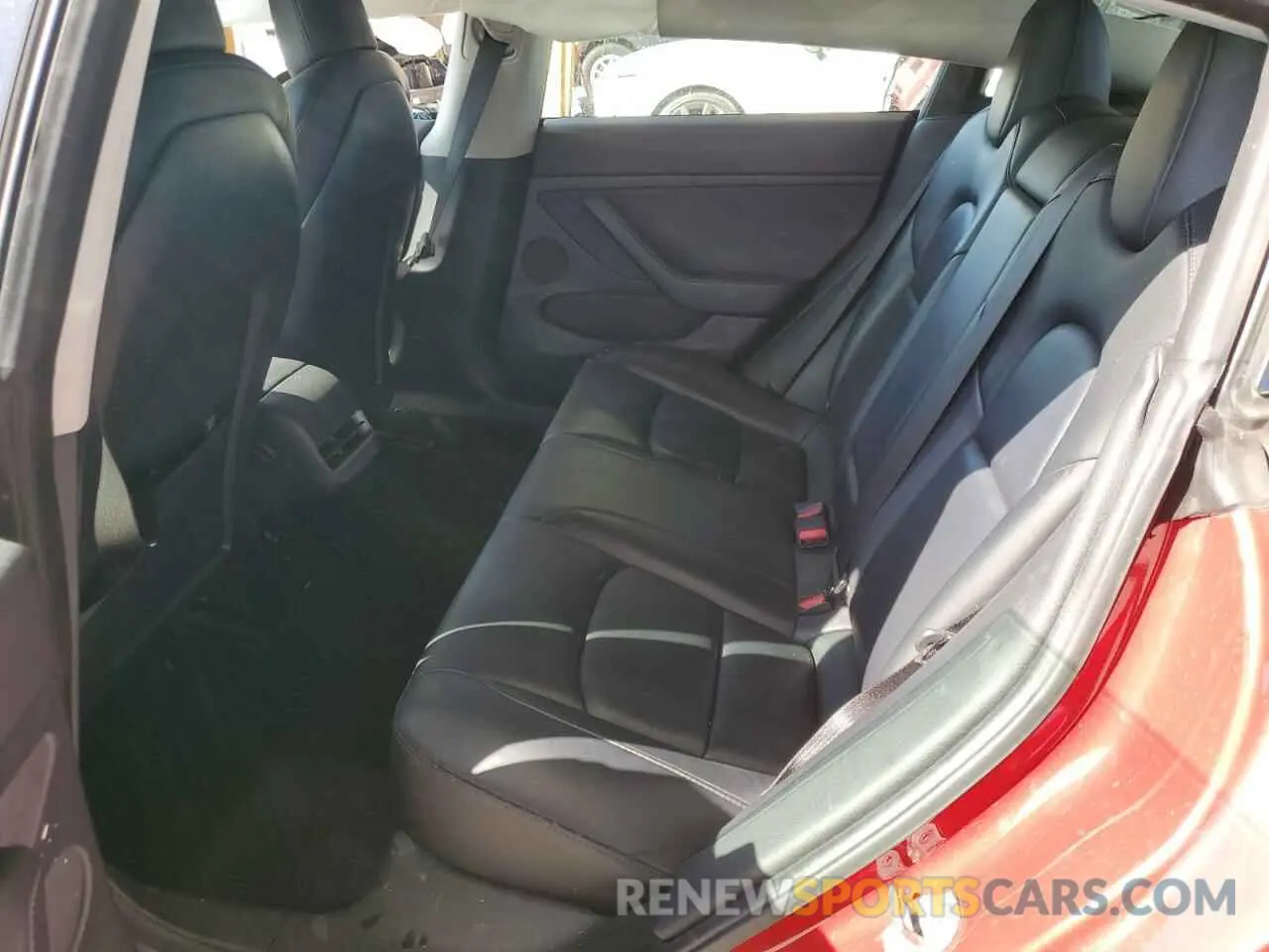 10 Photograph of a damaged car 5YJ3E1EA7NF186831 TESLA MODEL 3 2022
