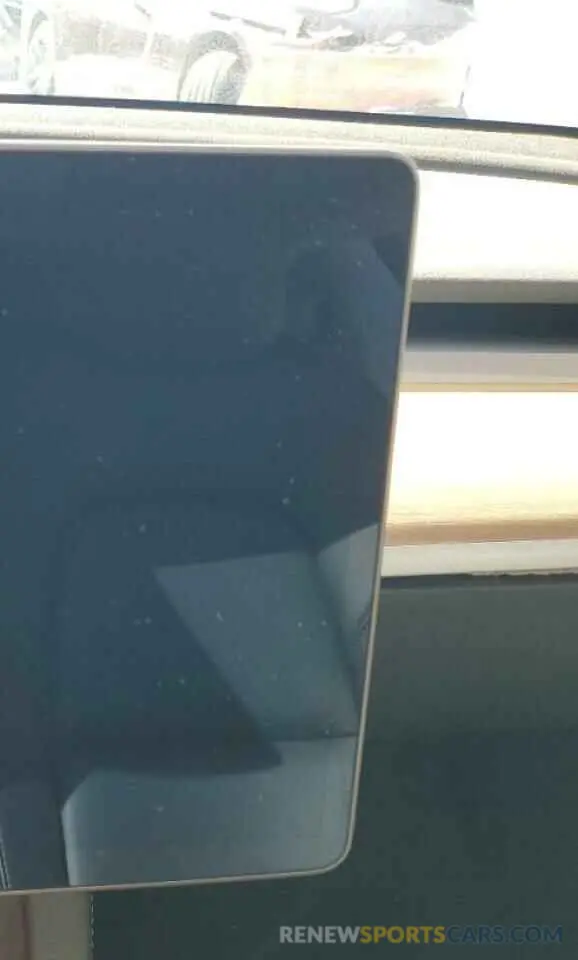 9 Photograph of a damaged car 5YJ3E1EA7NF186831 TESLA MODEL 3 2022