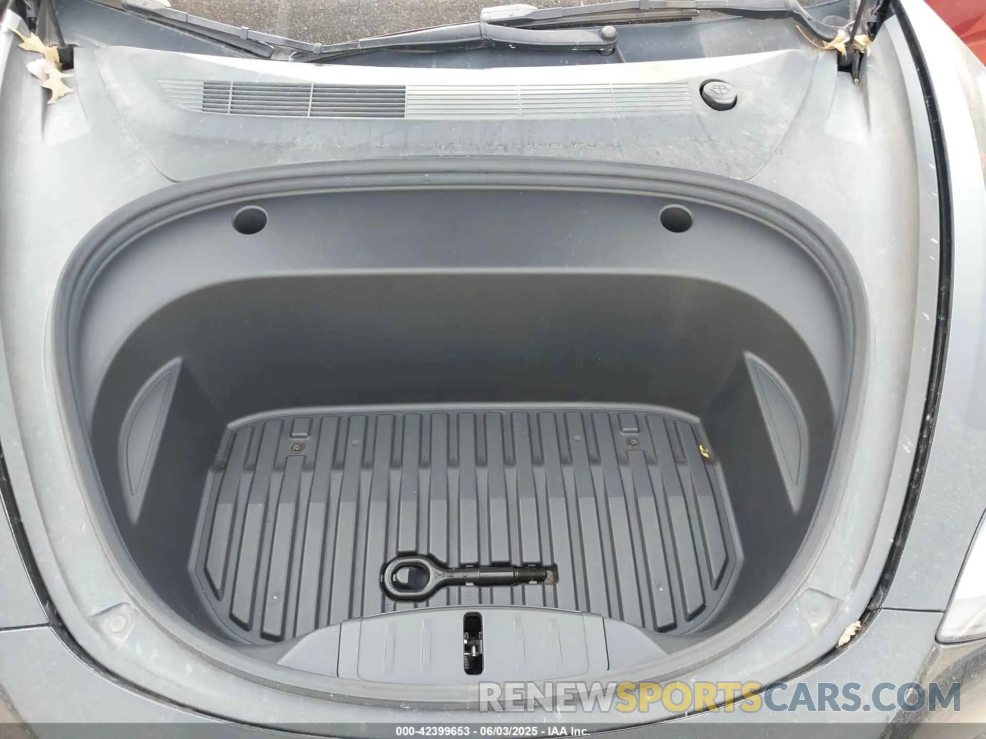 10 Photograph of a damaged car 5YJ3E1EA7NF188627 TESLA MODEL 3 2022
