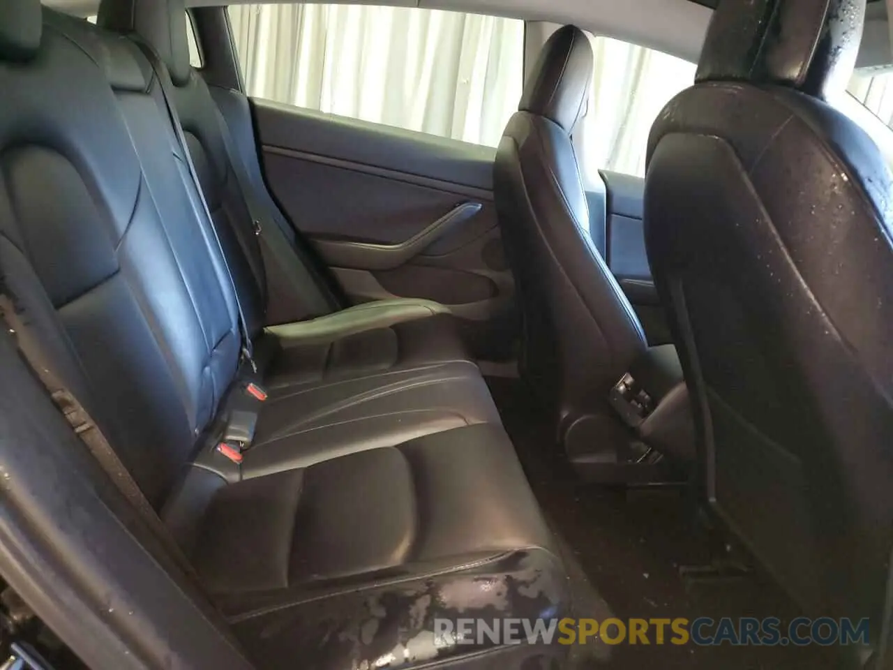 10 Photograph of a damaged car 5YJ3E1EA7NF287044 TESLA MODEL 3 2022