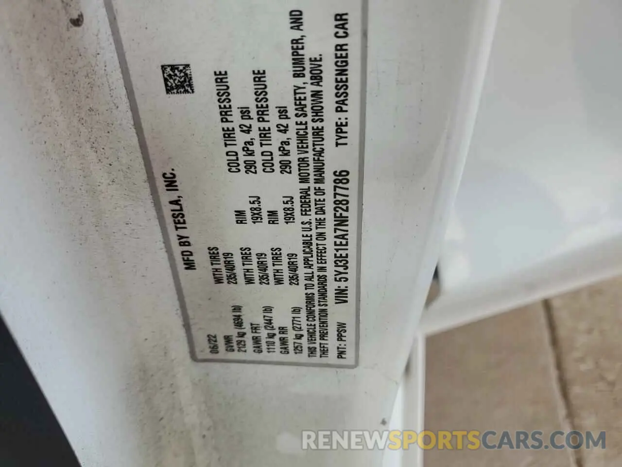 13 Photograph of a damaged car 5YJ3E1EA7NF287786 TESLA MODEL 3 2022