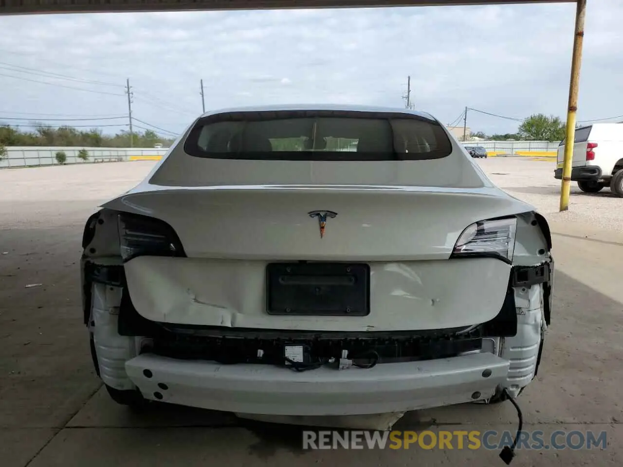 6 Photograph of a damaged car 5YJ3E1EA7NF287786 TESLA MODEL 3 2022