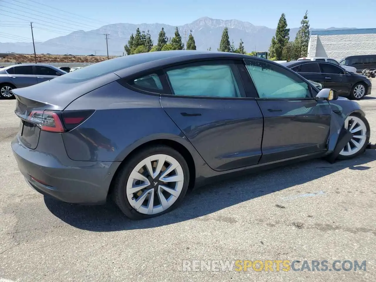 3 Photograph of a damaged car 5YJ3E1EA7NF294284 TESLA MODEL 3 2022