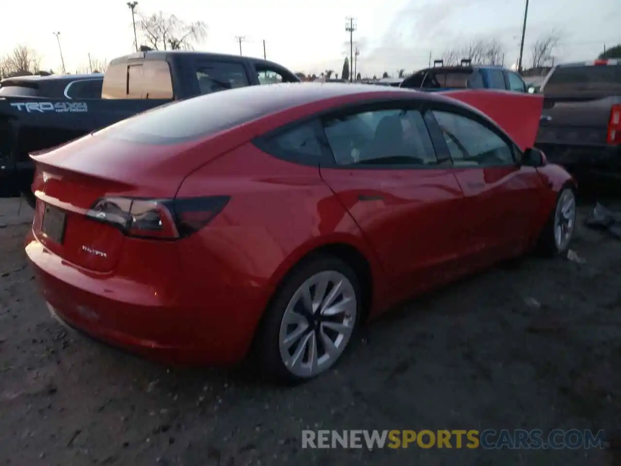 3 Photograph of a damaged car 5YJ3E1EA7NF304683 TESLA MODEL 3 2022