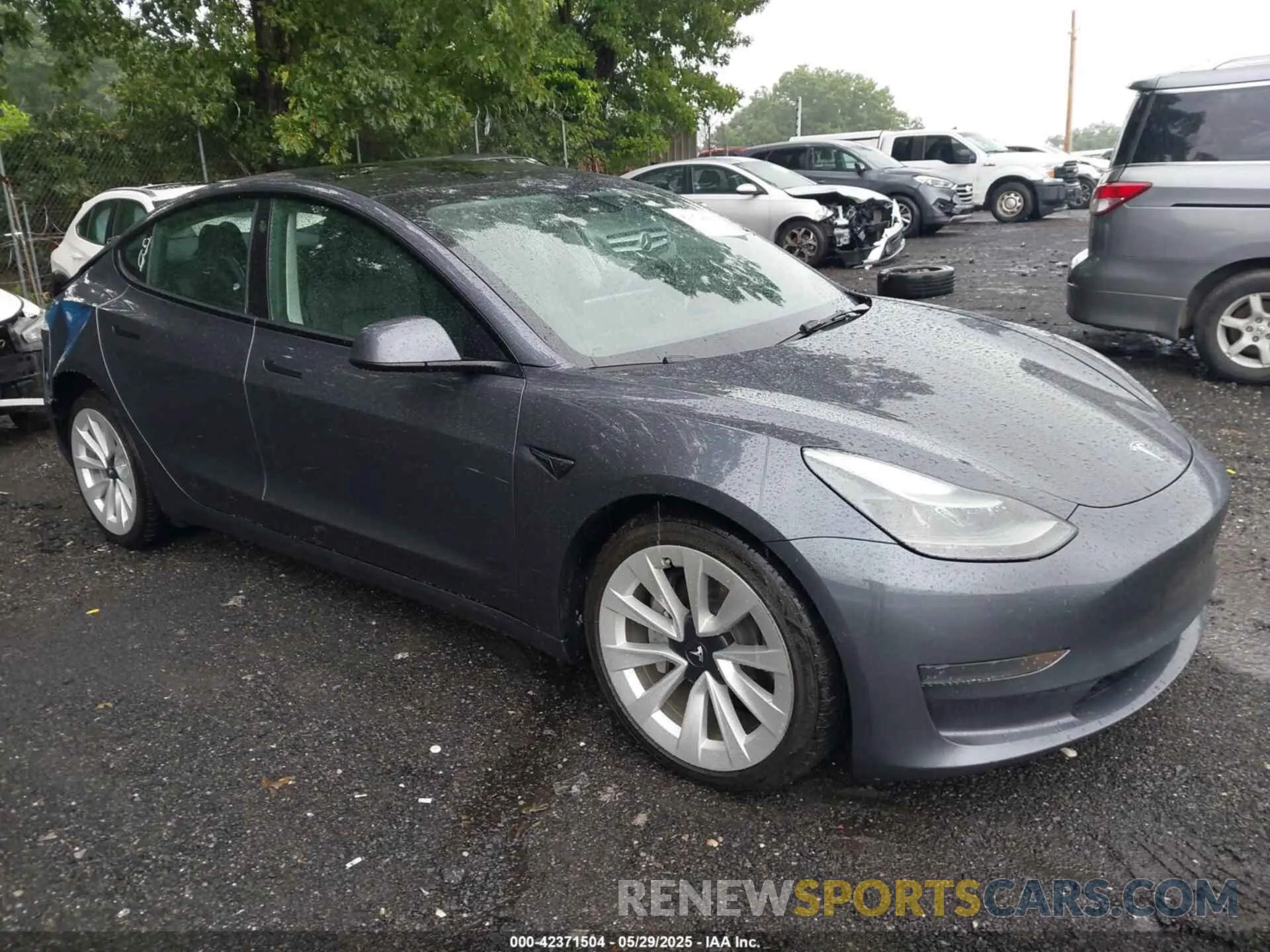 1 Photograph of a damaged car 5YJ3E1EA7NF316347 TESLA MODEL 3 2022