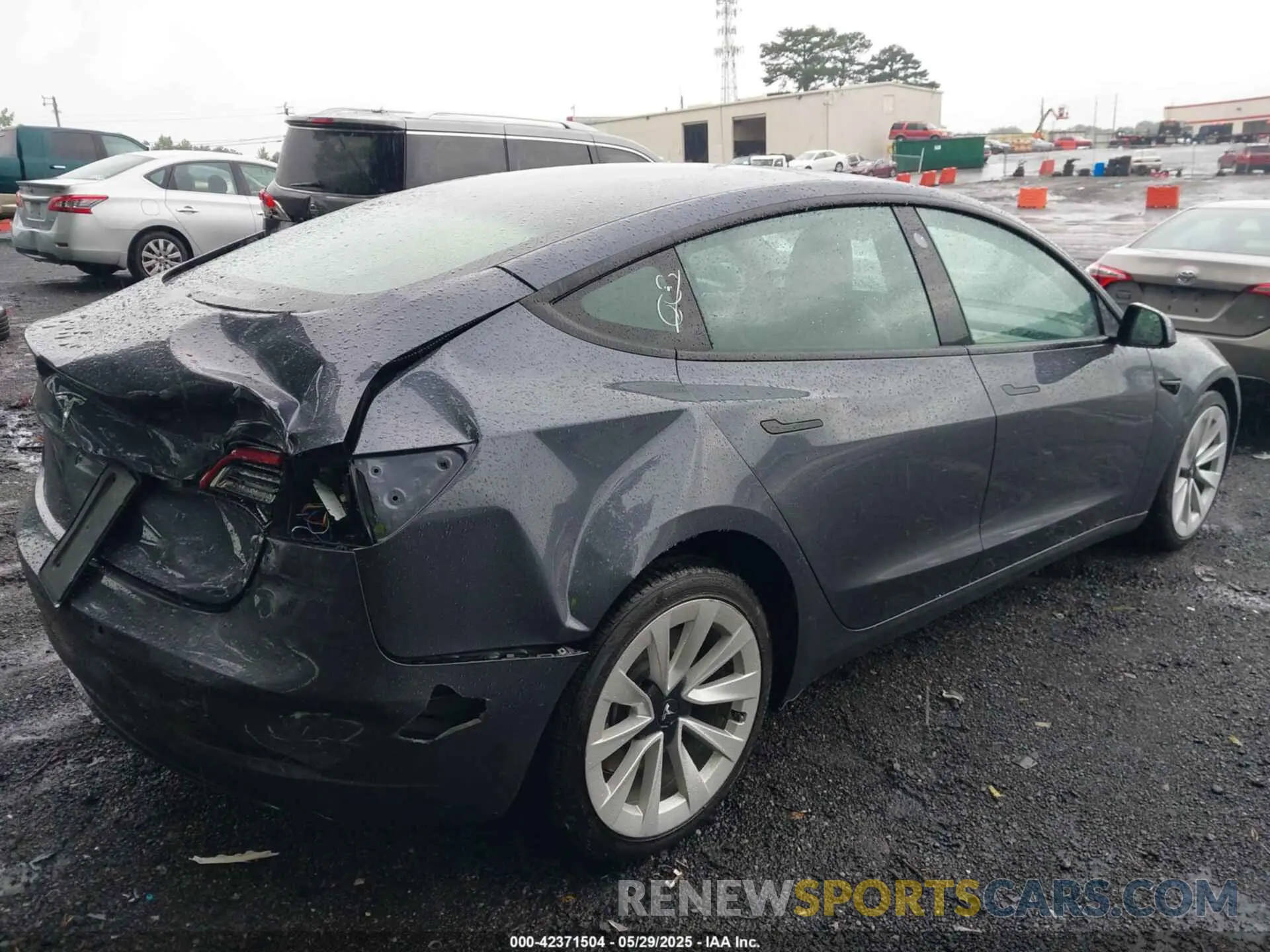 6 Photograph of a damaged car 5YJ3E1EA7NF316347 TESLA MODEL 3 2022