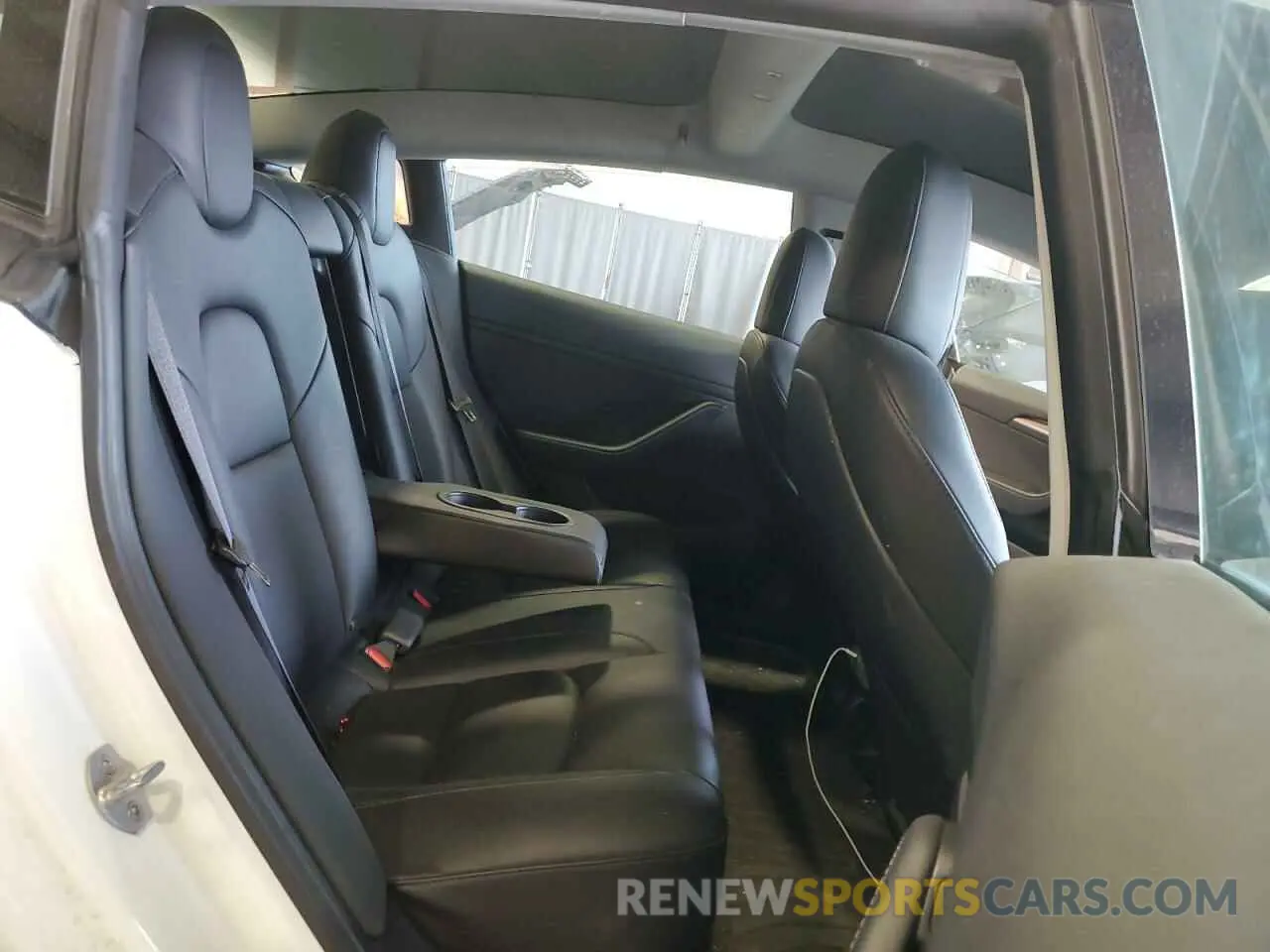 10 Photograph of a damaged car 5YJ3E1EA7NF322276 TESLA MODEL 3 2022