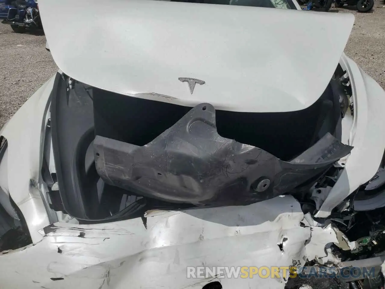 11 Photograph of a damaged car 5YJ3E1EA7NF328935 TESLA MODEL 3 2022