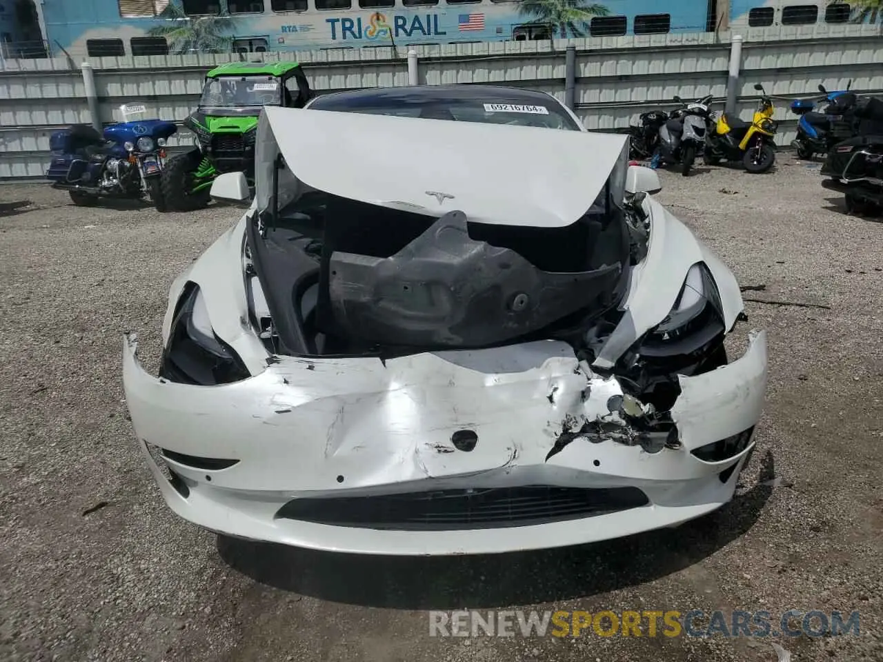 5 Photograph of a damaged car 5YJ3E1EA7NF328935 TESLA MODEL 3 2022
