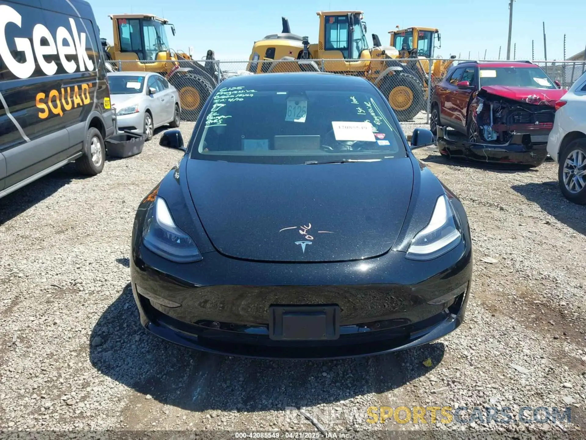 12 Photograph of a damaged car 5YJ3E1EA7NF331382 TESLA MODEL 3 2022