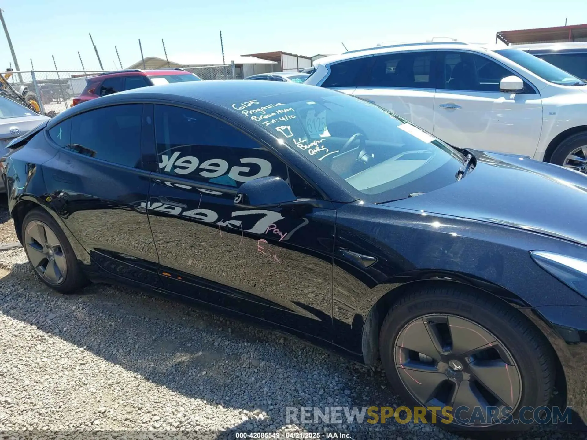 13 Photograph of a damaged car 5YJ3E1EA7NF331382 TESLA MODEL 3 2022