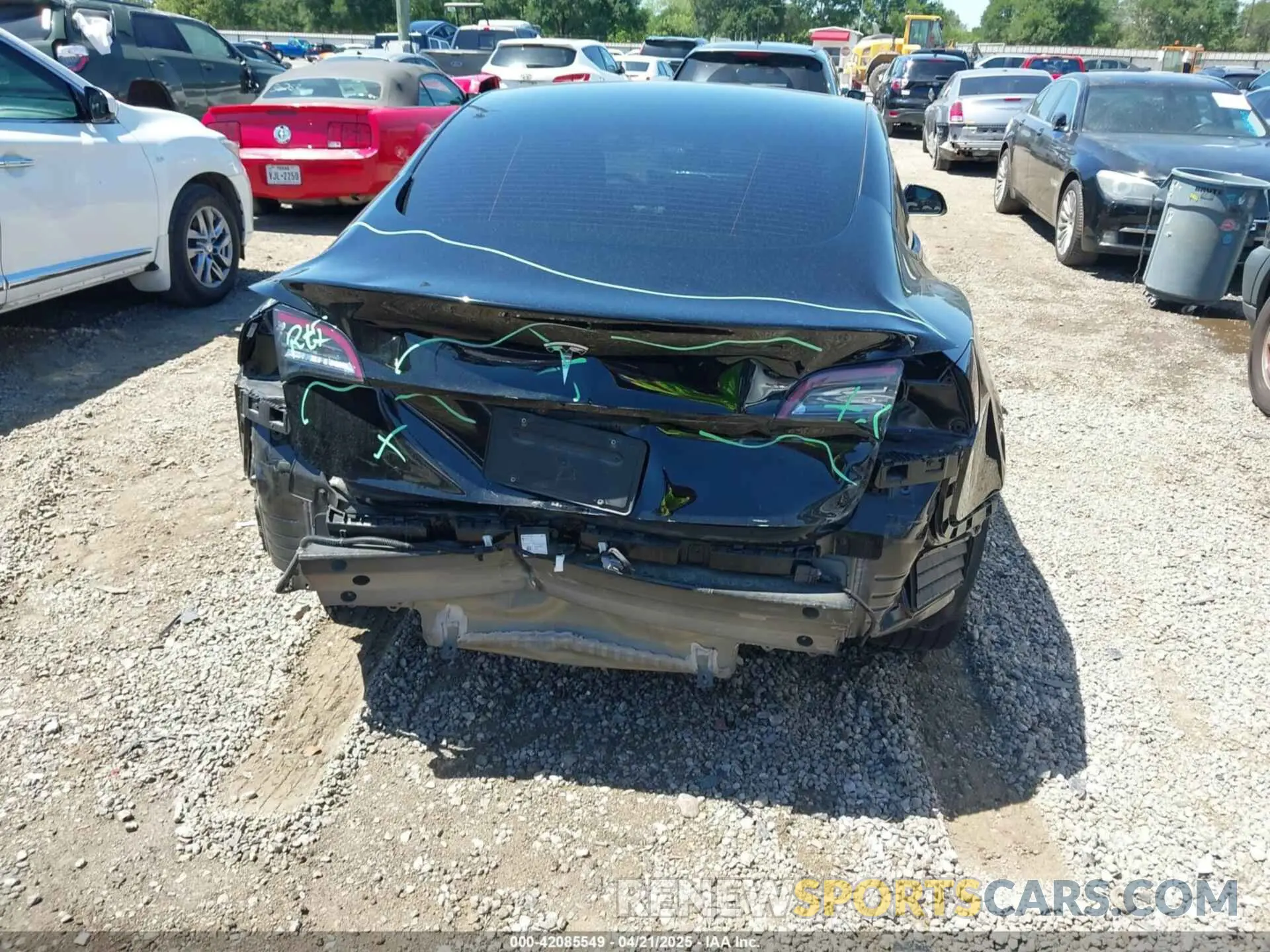 16 Photograph of a damaged car 5YJ3E1EA7NF331382 TESLA MODEL 3 2022