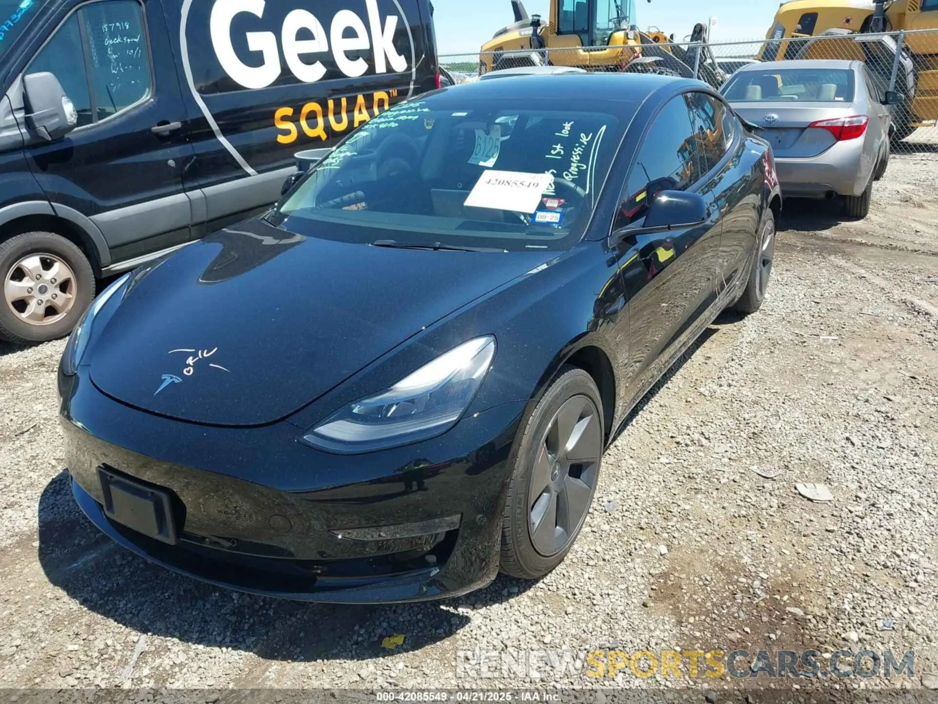 2 Photograph of a damaged car 5YJ3E1EA7NF331382 TESLA MODEL 3 2022