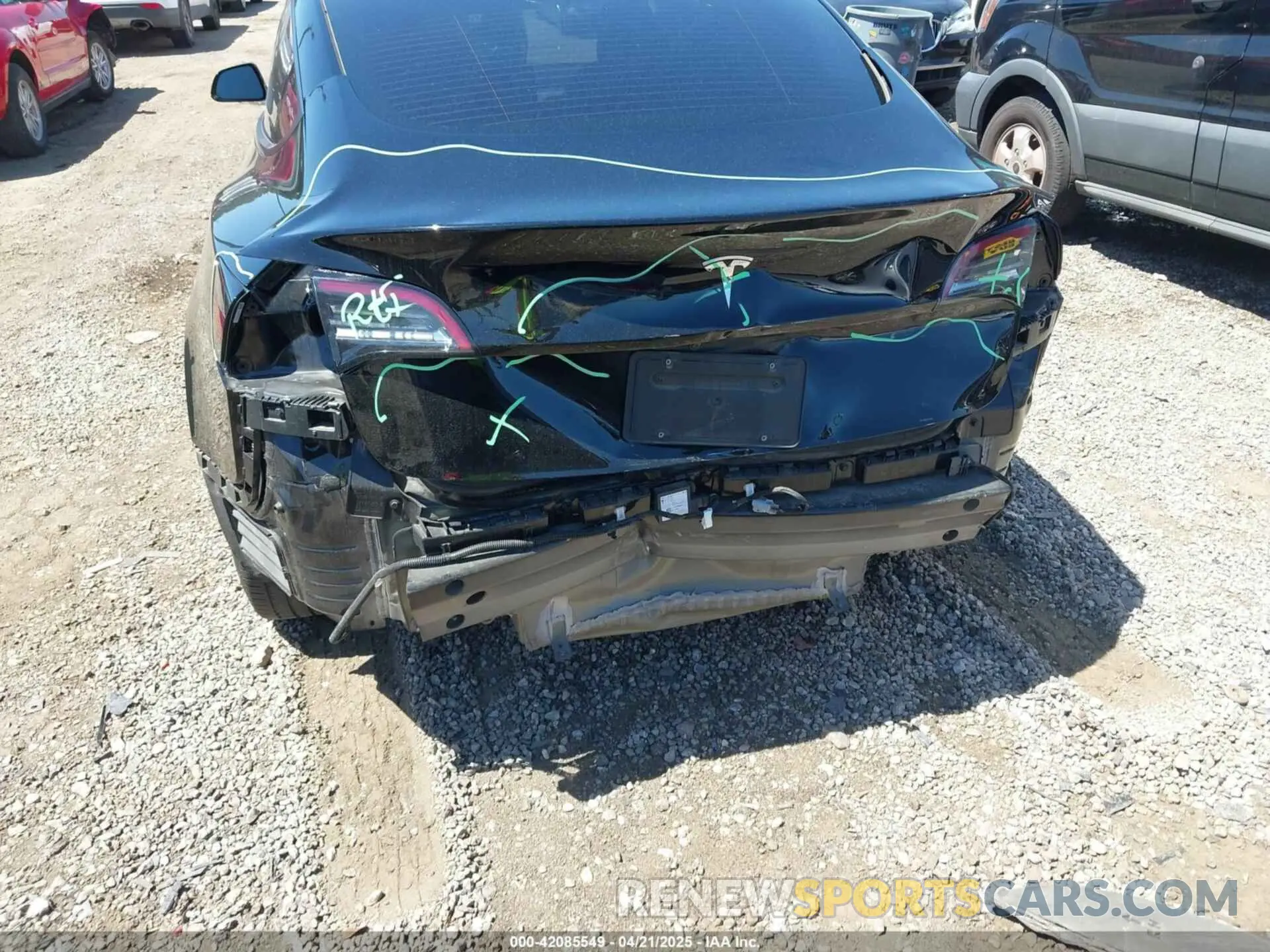 6 Photograph of a damaged car 5YJ3E1EA7NF331382 TESLA MODEL 3 2022