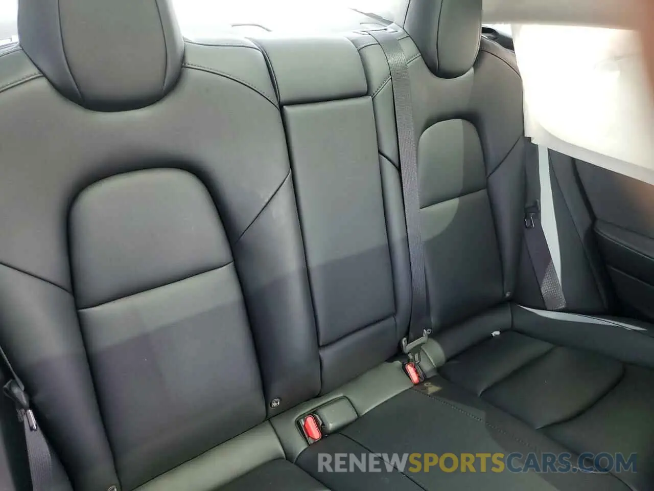 10 Photograph of a damaged car 5YJ3E1EA7NF340759 TESLA MODEL 3 2022