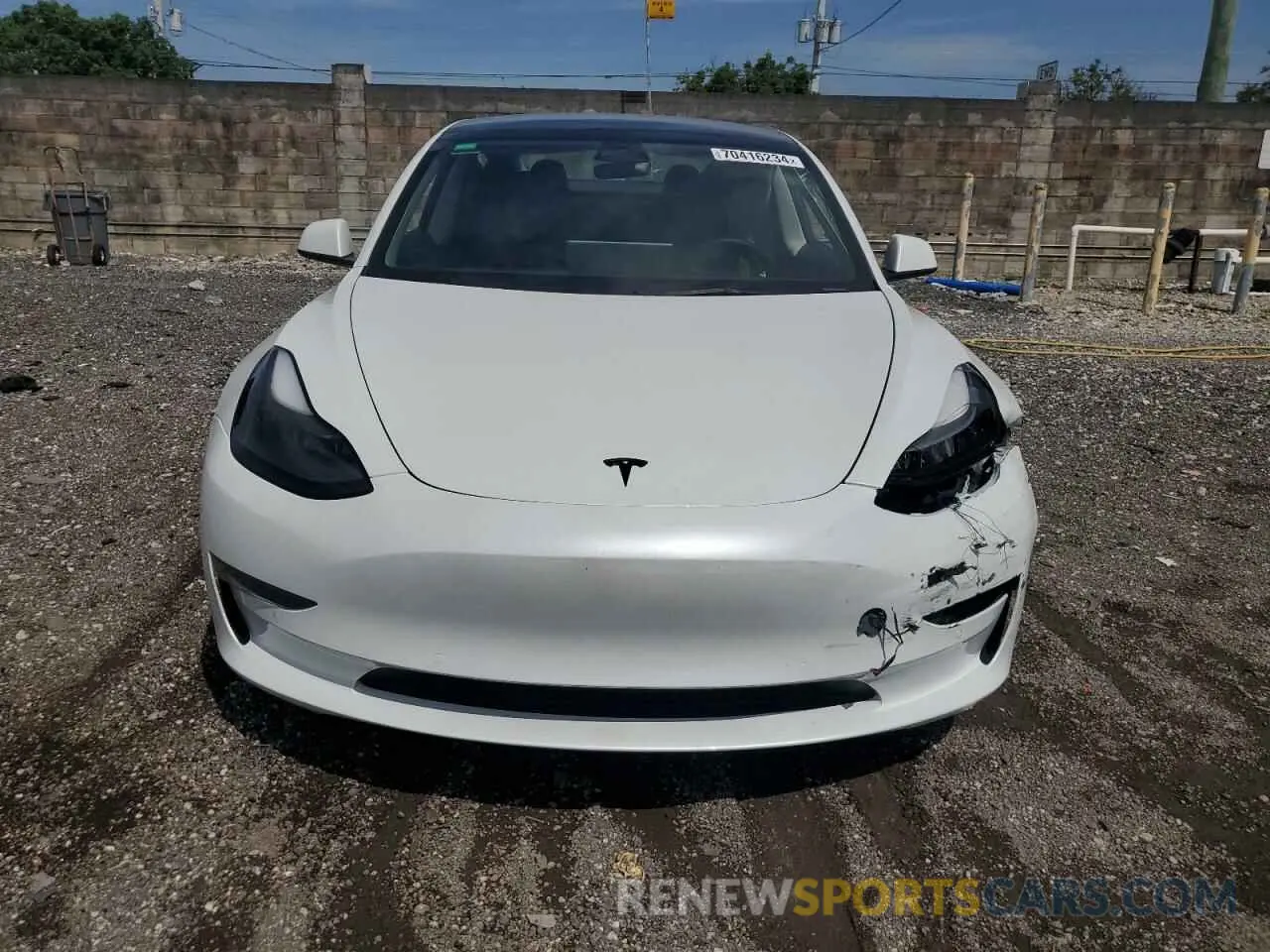 5 Photograph of a damaged car 5YJ3E1EA7NF340759 TESLA MODEL 3 2022